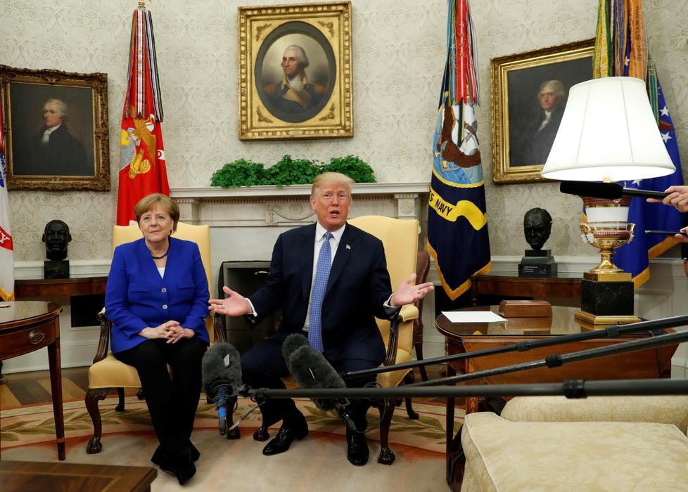 Americký prezident Donald Trump přijal v Bílém domě německou kancléřku Angelu Merkelovou