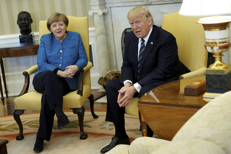 První setkání německé kancléřky Merkelové s novým prezidentem Spojených států Trumpem