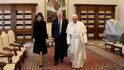 Trumpovi na návštěvě Vatikánu.