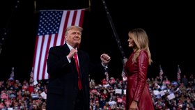 Americký exprezident Donald Trump a jeho manželka Melania (5. 12. 2020)