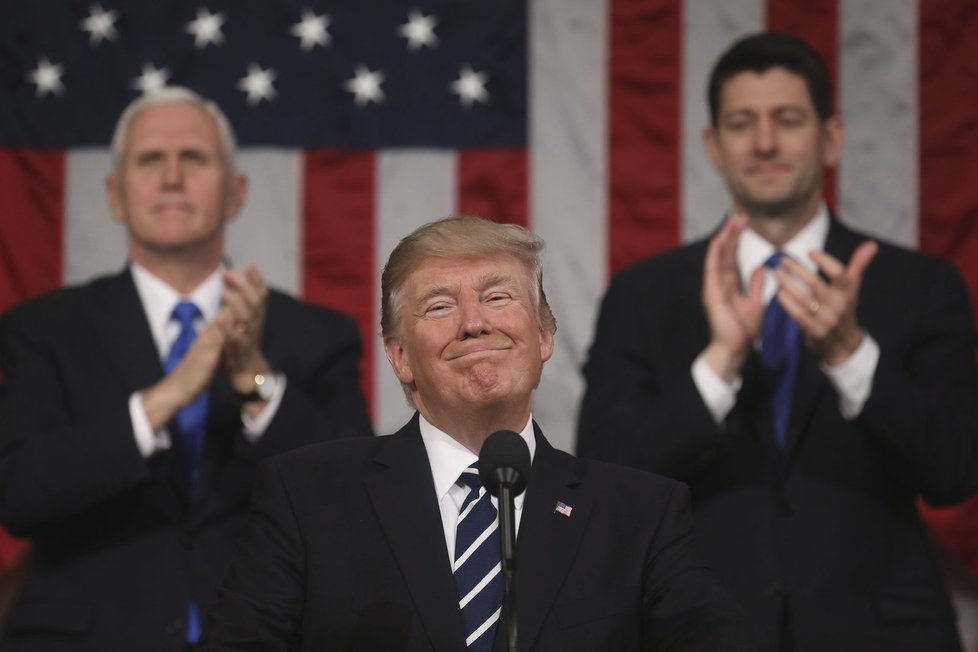 Trump v Kongresu: Vyzval ke zrušení Obamacare a ke stavbě zdi
