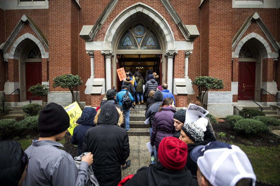 Ve Washingtonu začaly protestní akce proti Trumpově inauguraci.