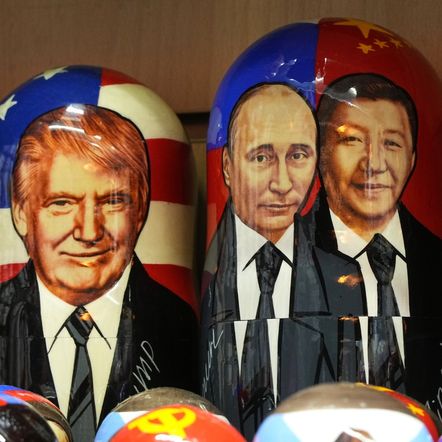 Trump, Putin a Si u jednoho stolu. Amerika může přijít o to nejcennější, co má Trump, Putin a Si u jednoho stolu. Amerika může přijít o to nejcennější, co má