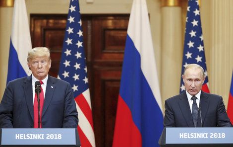 Trump a Putin: Historické setkání KYSELÝCH KSICHTŮ!