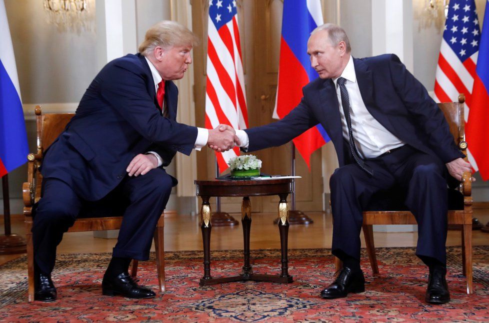 Donald Trump a Vladimir Putin na summitu v Helsinkách (16. 7. 2018)