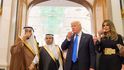 Donald Trump a jeho žena Melania při návštěvě Saudské Arábie.