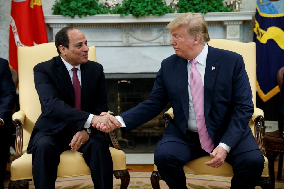 Donald Trump a Abdal Fattáh Sísí během setkání v Bílém domě (09.04.2019)