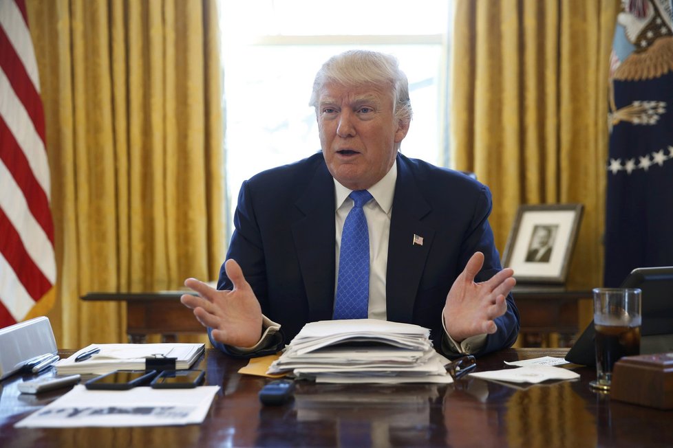 Americký prezident Donald Trump v oválné pracovně Bílého domu