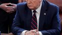 Americký prezident Donald Trump podepsal balík pomoci na boj s koronavirem