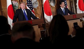 Die Ära der Geduld mit Nordkorea sei vorbei, sagte Trump gegenüber Japan.  Minister Abe unterstützte ihn 