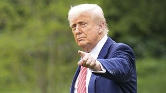 USA zastavily dodávky některých zbraní na Ukrajinu. Máme i svoje zájmy, vzkázal Bílý dům USA zastavily dodávky některých zbraní na Ukrajinu. Máme i svoje zájmy, vzkázal Bílý dům