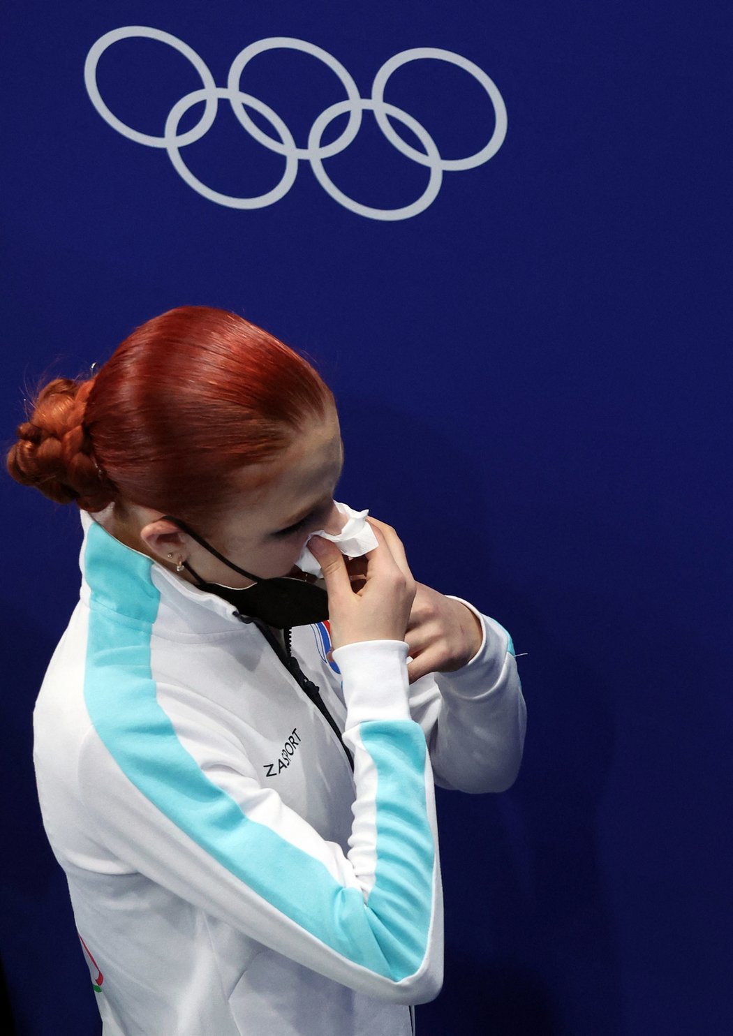 Trusovová se před ceremoniálem zhroutila. Sepsula všechny okolo včetně trenérky