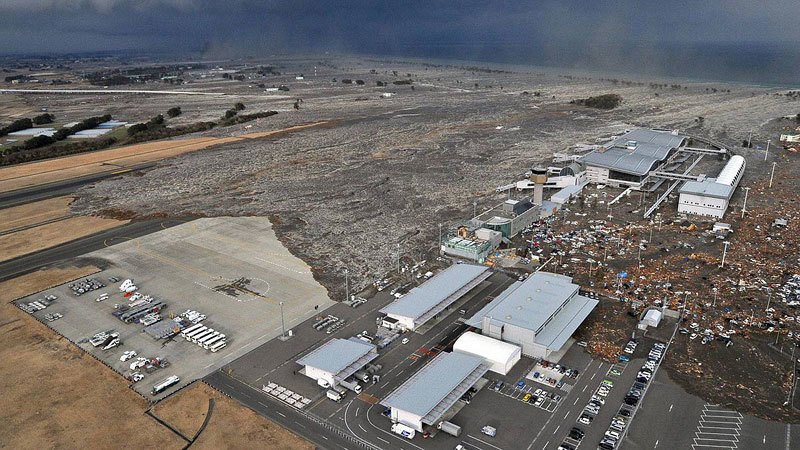 Škody způsobené zemětřesením a tsunami ve východním Japonsku v roce 2011