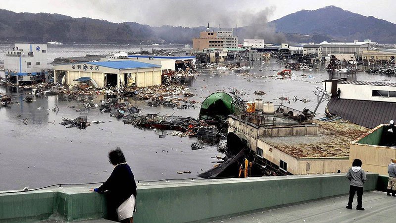 Škody způsobené zemětřesením a tsunami ve východním Japonsku v roce 2011