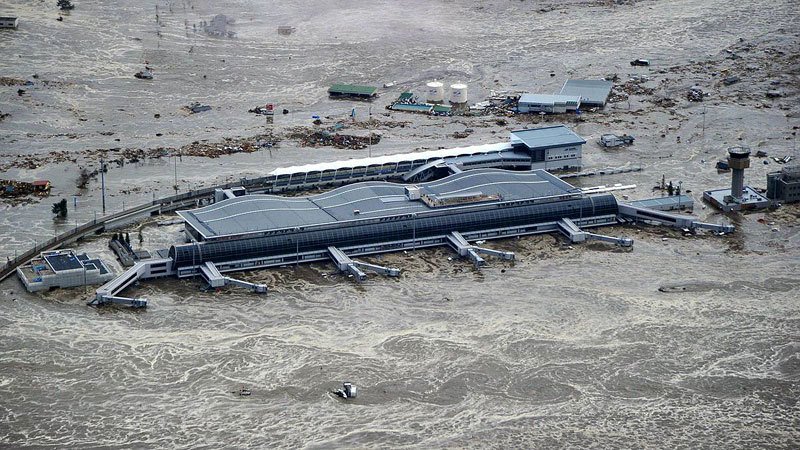 Škody způsobené zemětřesením a tsunami ve východním Japonsku v roce 2011