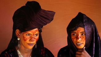 Muslimský kmen, kde o sexu rozhodují ženy. Saharští Tuaregové se vymykají pravidlům
