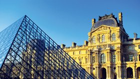 Louvre - vstupné 10 eur (250Kč)