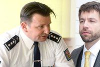 Ministr Pelikán hrozí demisí. Kvůli sloučení elitních policejních útvarů