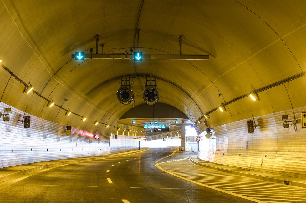 Tunelový komplex Blanka se otevře 19. září.