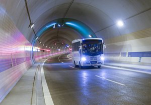 Zkušební provoz v tunelu Blanka chtějí spustit již 2. prosince 2014