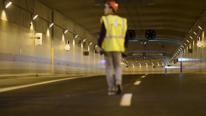 Praha dnes otevře tunel Blanka, řidiči jej mohou projet od 15:00 