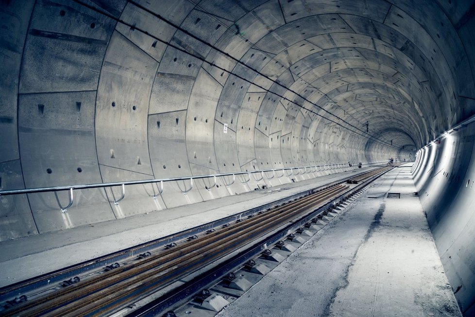 Tak vypadá železniční tunel u Plzně vevnitř.