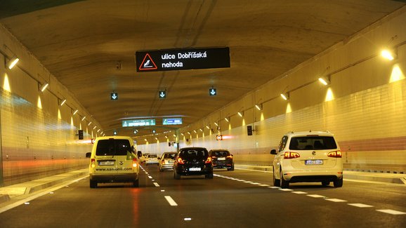 Vše o silničních tunelech: Náročné, s rizikem... ale klíčové!