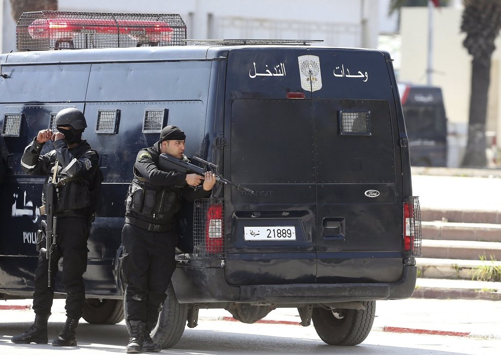 Teroristé povraždili v tuniském muzeu dvě desítky lidí