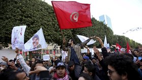 V Tunisku při protestech zemřel jeden policista.