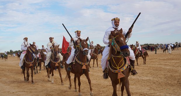 Tuniská oáza Douz hostila exotický festival: Takhle paří velbloudáři! 