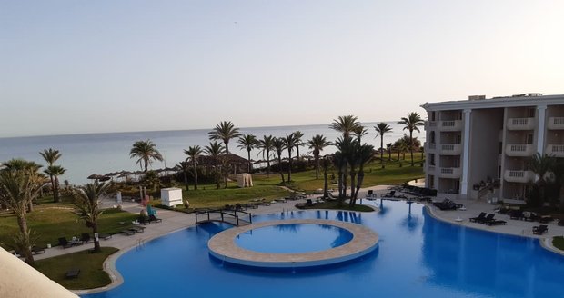 Tunisko láká na vysoké teploty, prázdné pláže i hotely