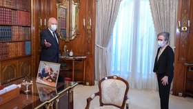 Nová tuniská premiérka Nadžla Búdinová přebírá zemi v krizi, (30.09.2021).