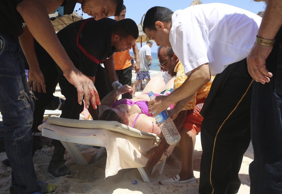 Masakr v Tunisku: Zběsilé řádění střelce na pláži v letovisku Sousse