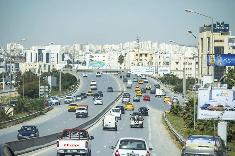 Hlavní město Tuniska, Tunis, žije moderním životem, který dobře známe.