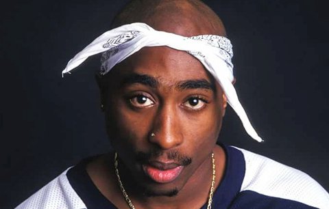 V Sugeho autě byl Tupac Shakur zastřelen. Suge vyvázl bez škrábnutí.