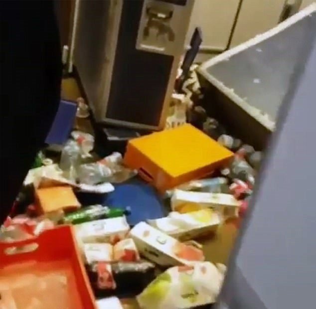 Při turbulenci během letu z Moskvy do Bangkoku se zranilo téměř 30 lidí.