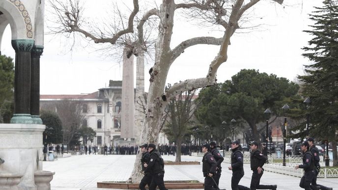 Turecká policie na místě útoku v Istanbulu