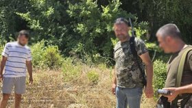 Zvíře se podařilo obklíčit, kvůli vysoké nebezpečnosti ho však nešlo jen tak odchytit