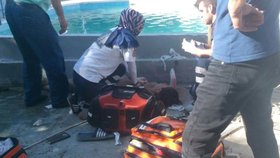 Elektrický proud zabil v bazénu v Turecku pět lidí