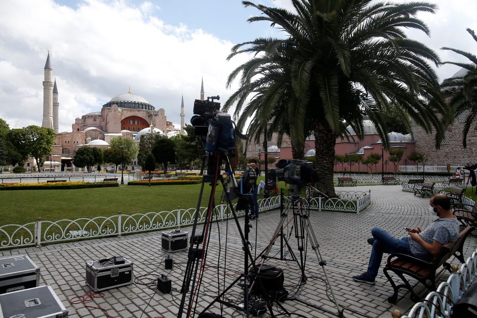 Turecký chrám Hagia Sofia, který slouží jako muzeum, se smí přeměnit na mešitu. (10.7.2020)