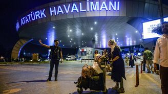 Útočil Islámský stát? Vyšetřování útoku na istanbulském letišti provází spousta nejasností