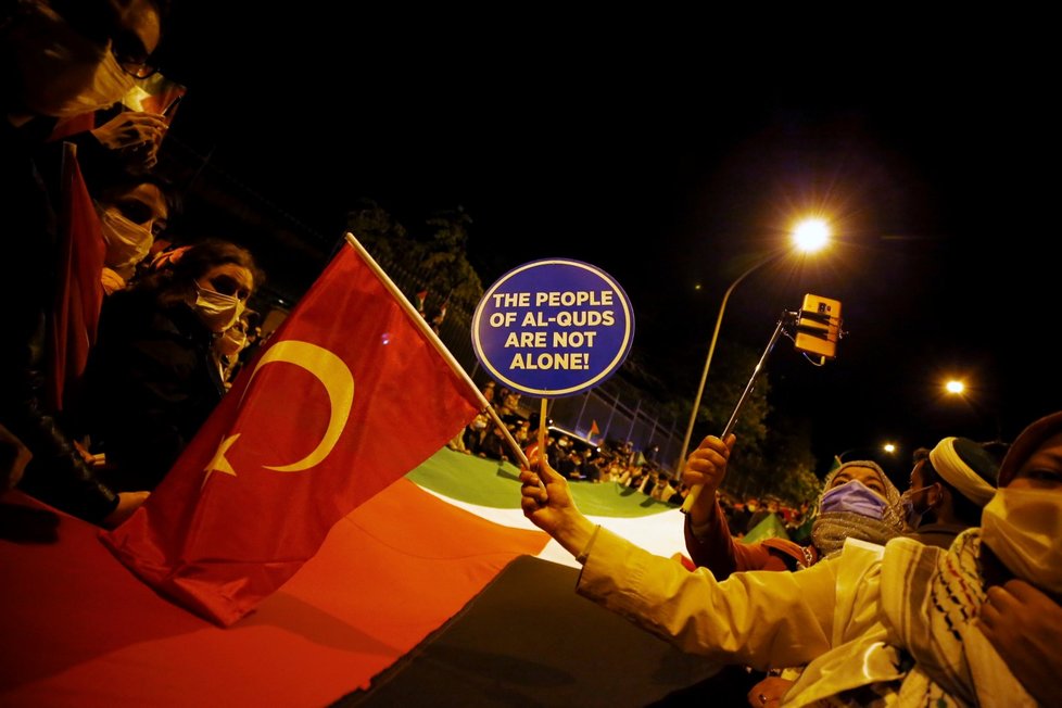 Tisíce lidí demonstrovaly v Turecku proti Izraeli
