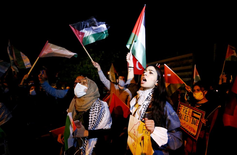 Tisíce lidí demonstrovaly v Turecku proti Izraeli