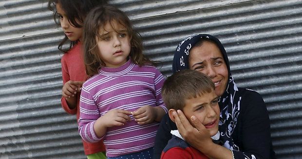 Uprchlický tábor hrůzy: Uklízeč znásilňoval děti, dal jim za to 12 Kč
