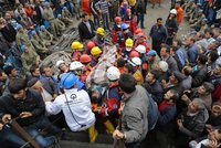 Výbuch v tureckém dole: Pod zemí je 300 lidí. Už prý nemají naději
