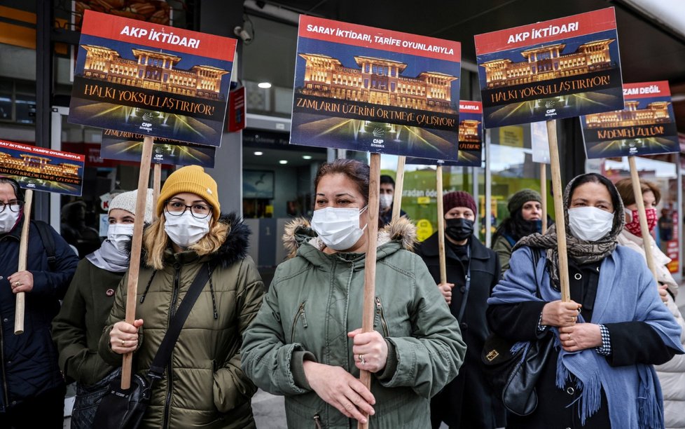 Demonstrace proti zdražování cen energií v Turecku