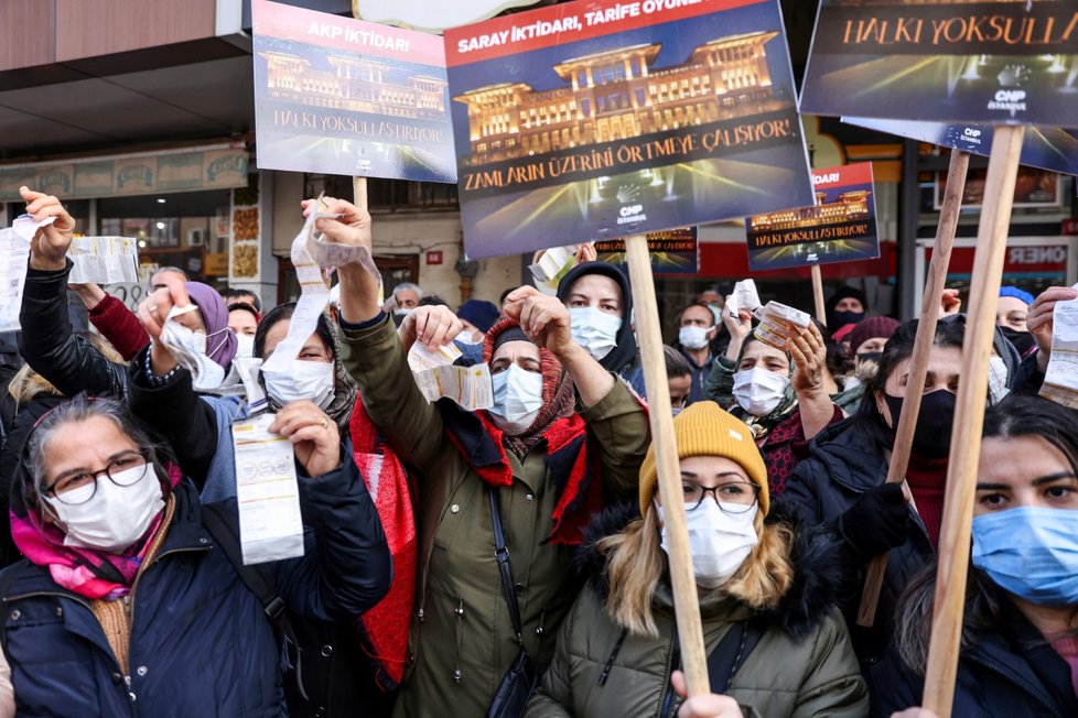 Demonstrace proti zdražování cen energií v Turecku