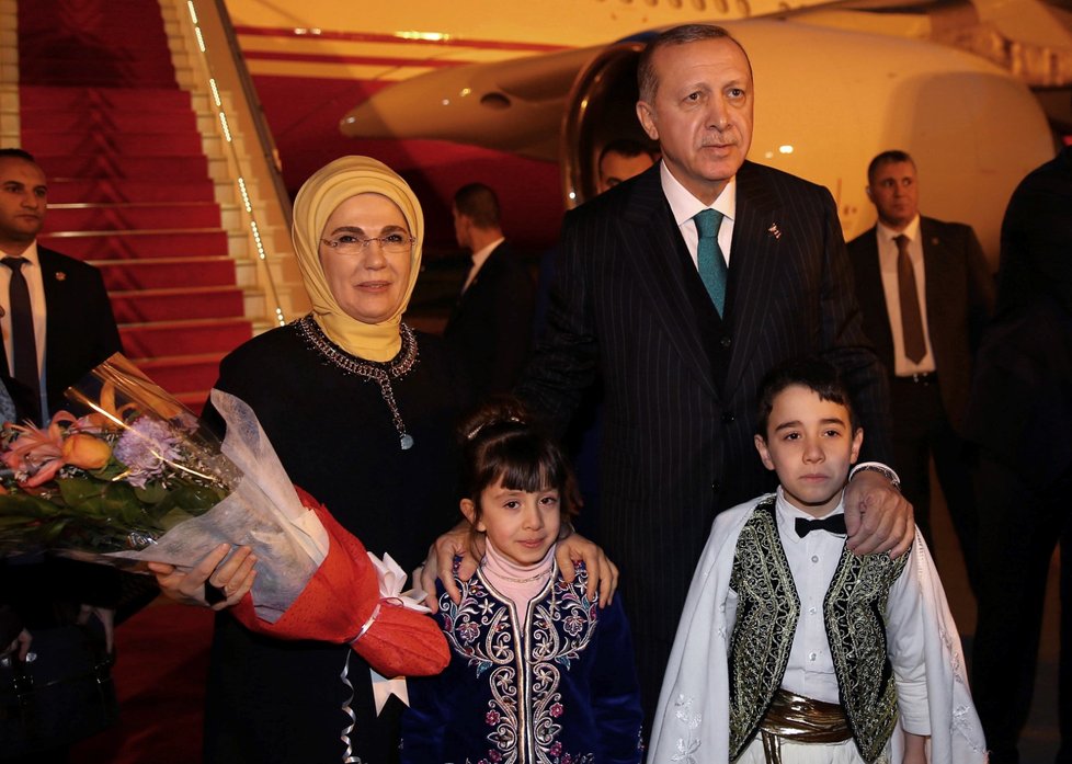 Turecký prezident Erdogan na návštěvě Alžírska