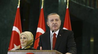 Islamizace Turecka? Předseda parlamentu byl i na Erdoğana moc horlivý