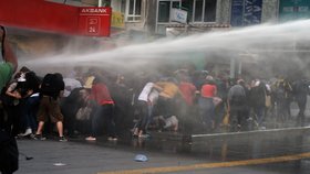 Protivládní demonstrace v tureckém Istabulu již mají tři mrtvé a přes 4 tisíce zraněných